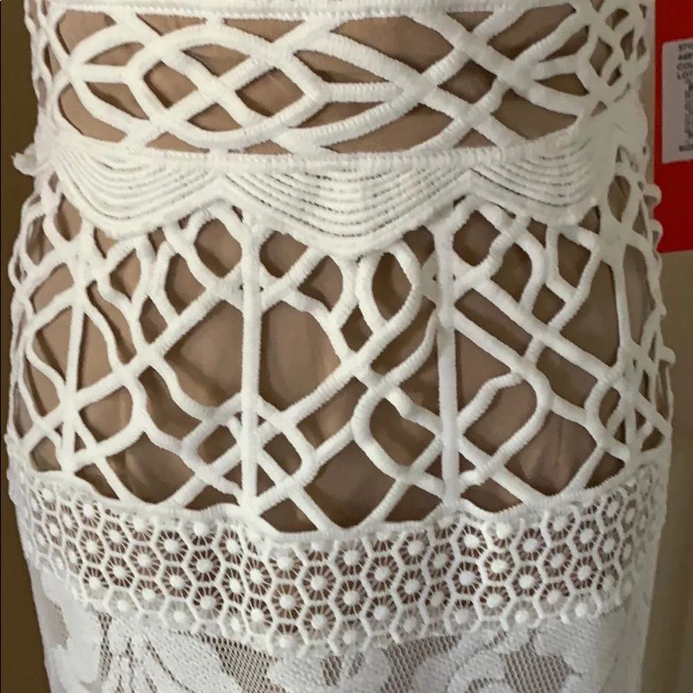 ML Monique Lhuillier Arabella Floral Lace Dress 4 - Picture 4 of 16